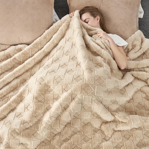 Cozy Bliss Faux Fur Throw Blanket - Soft Checkered 50x60 Inches 1