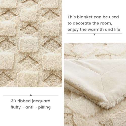 Cozy Bliss Faux Fur Throw Blanket - Soft Checkered 50x60 Inches 1